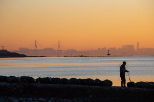 Embracing the End  of a Year and  the Dawn Ahead (사진)