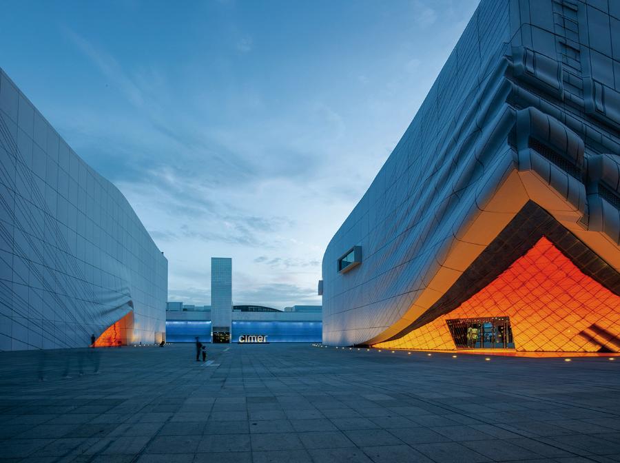 Illuminated by Art  Emotional Journey Through IFEZ <!-- Not Allowed Tag Filtered --><IFEZ ART TRI (사진)