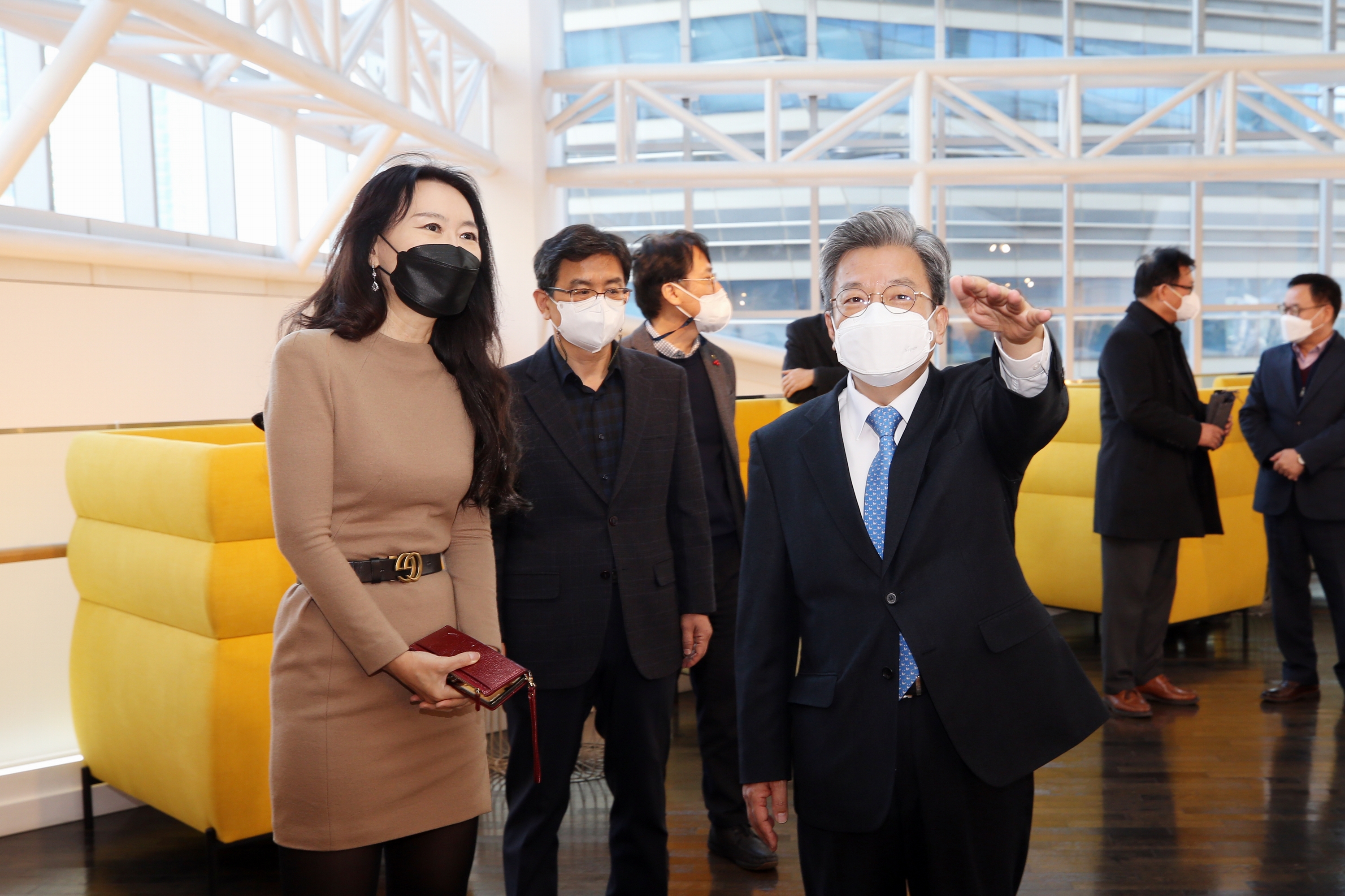 (211230) G타워 휴게공간 오픈 기념식(8432)-3000px