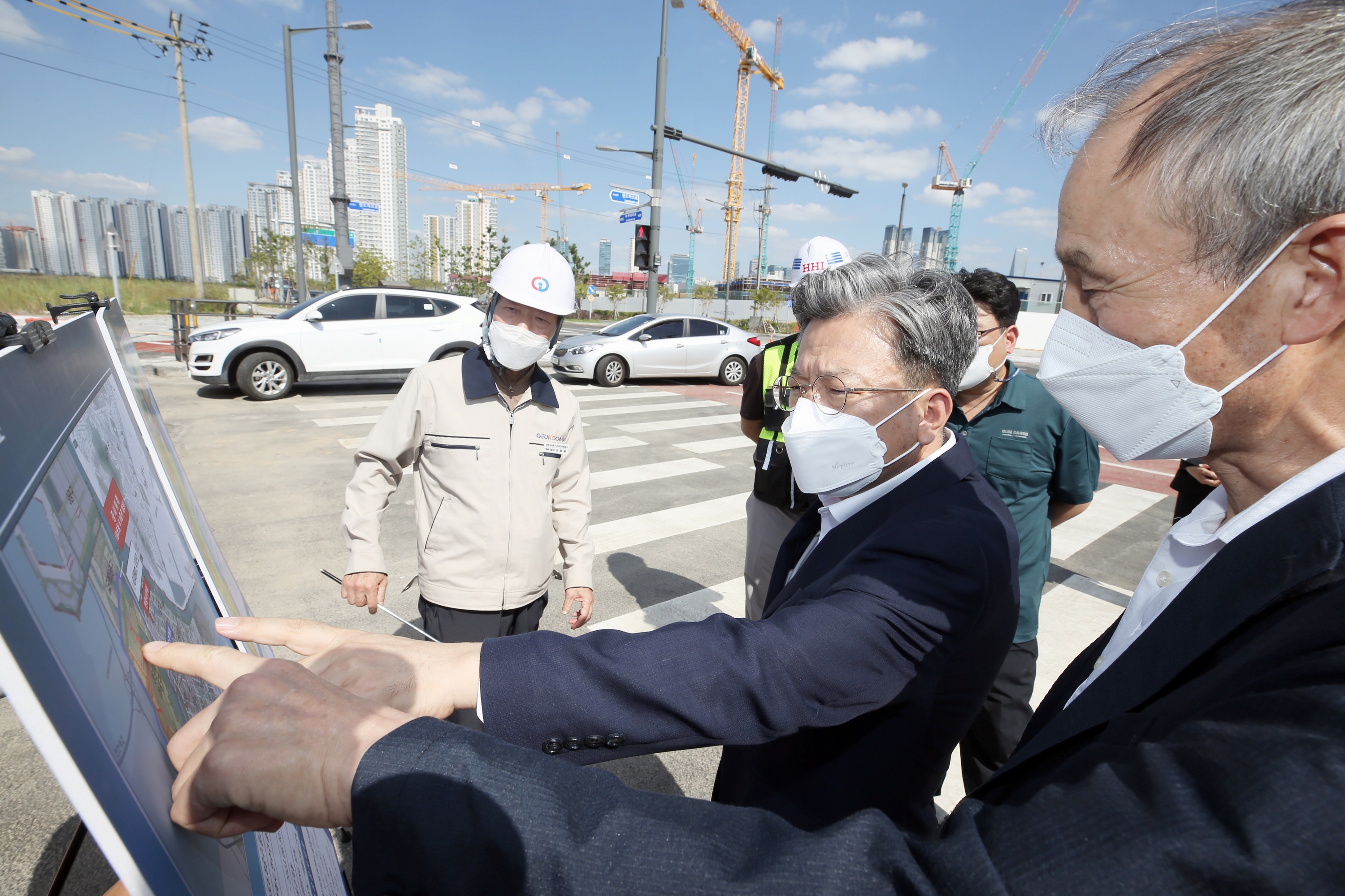 (210915)송도6-8공구 도로 현장 방문(0540)-3000px