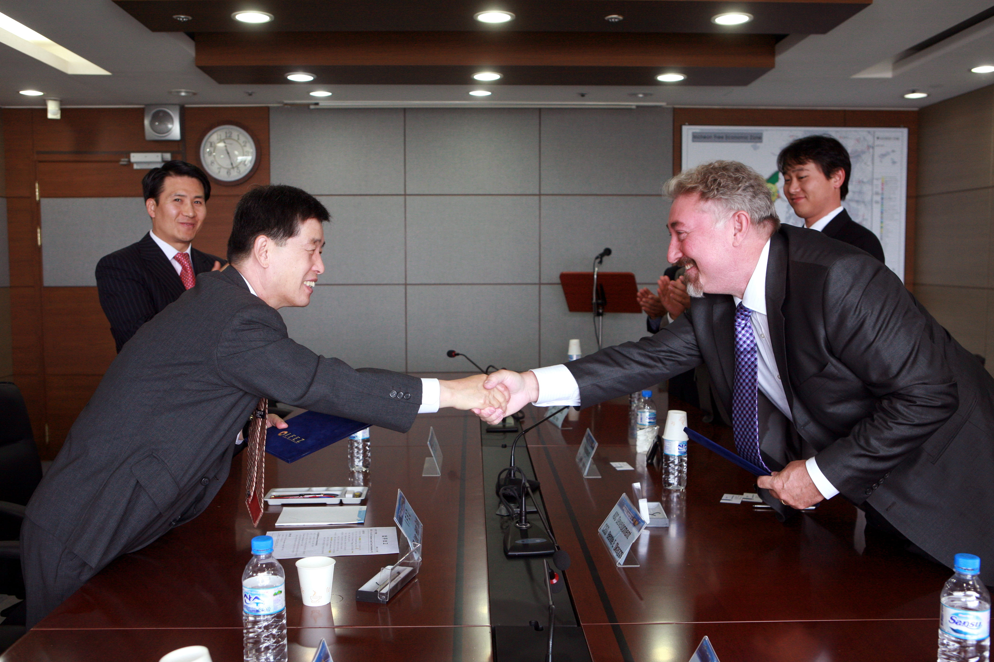 (090625)ADC와 송도 부동산 개발 관련 협약 체결(130006)-원본