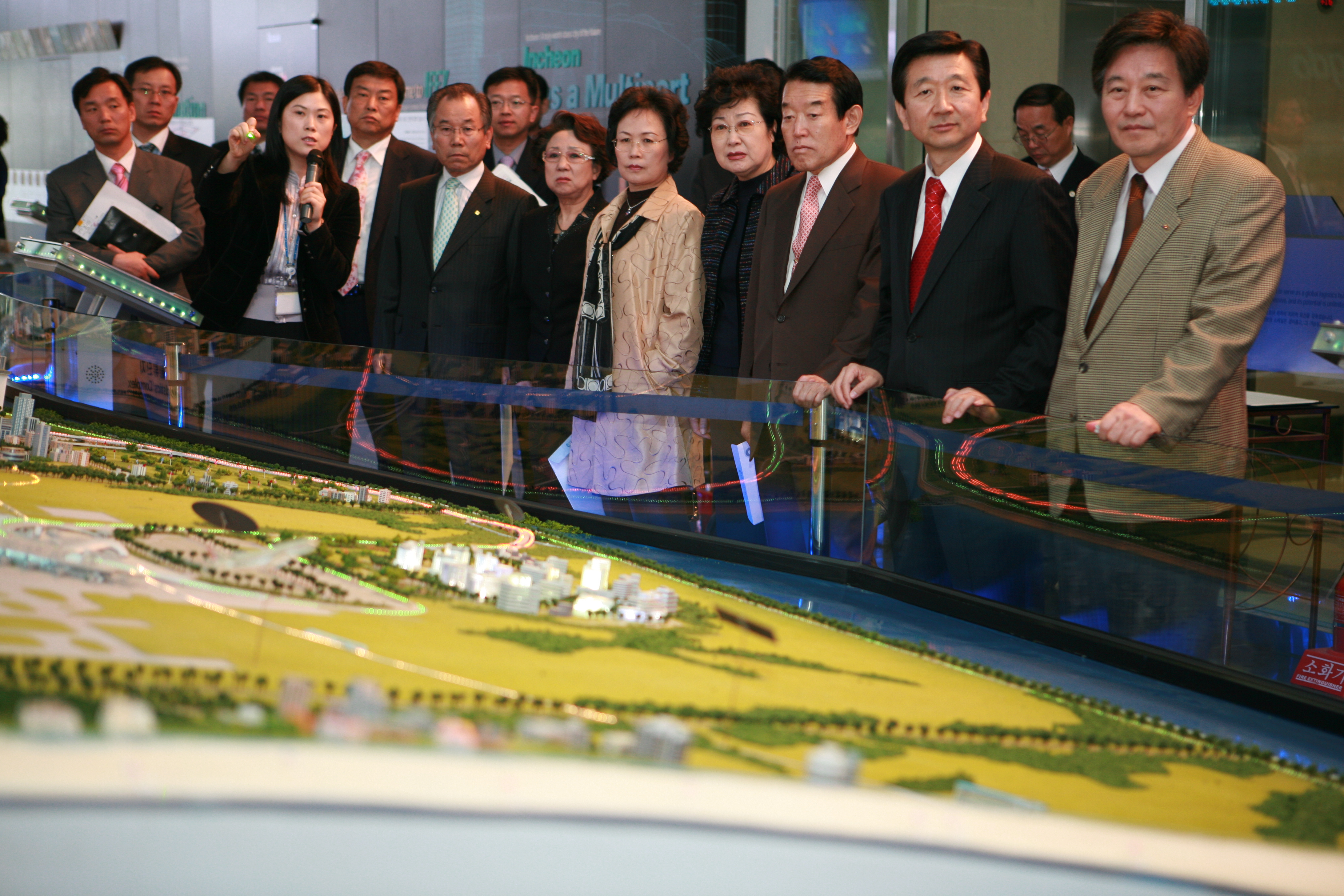 (070420)전직 지방자치단체장 일행 방문(028170)-원본