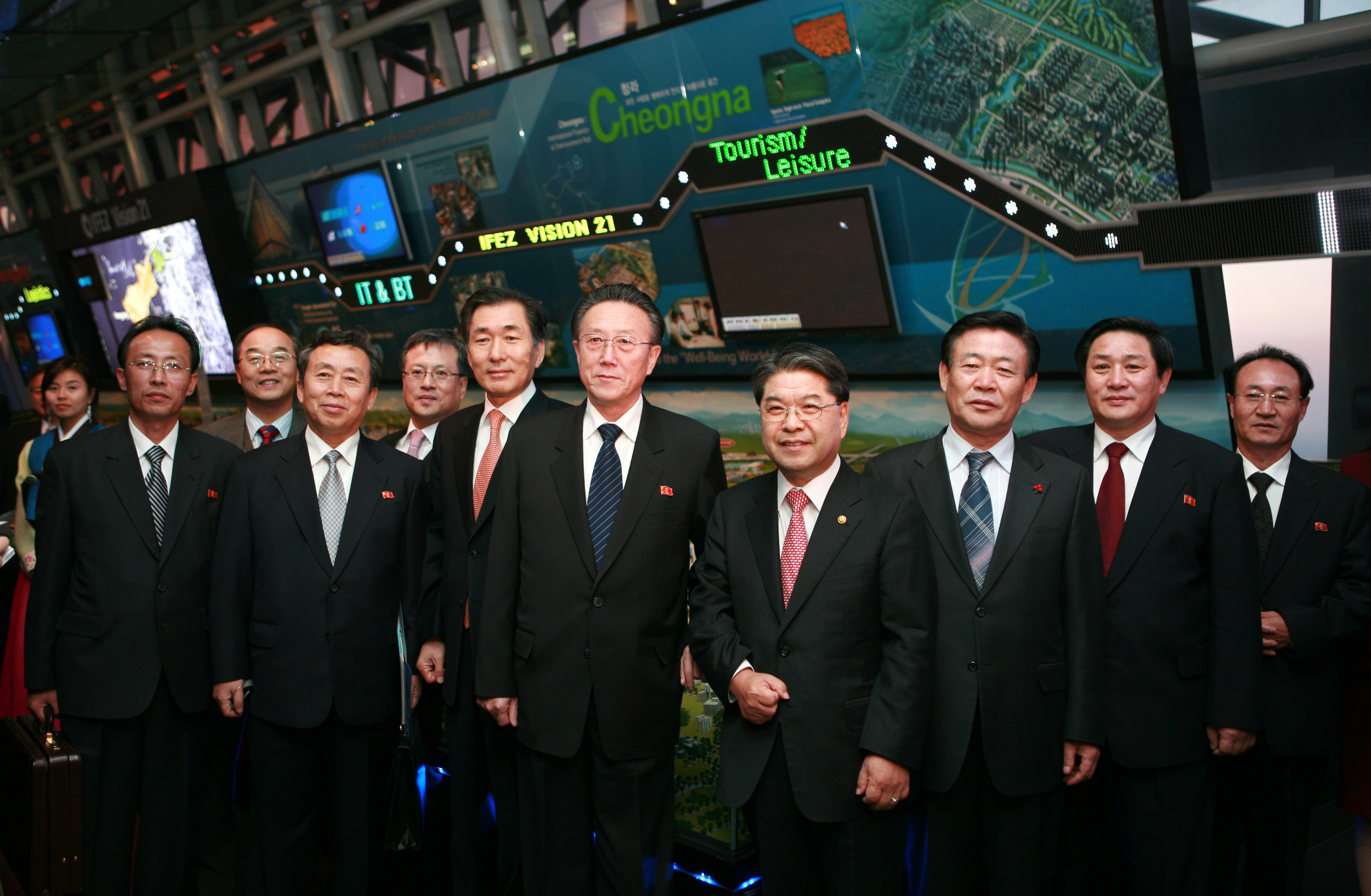 (071129)김양건 북한 통일전선부장 IFEZ 방문(054616)