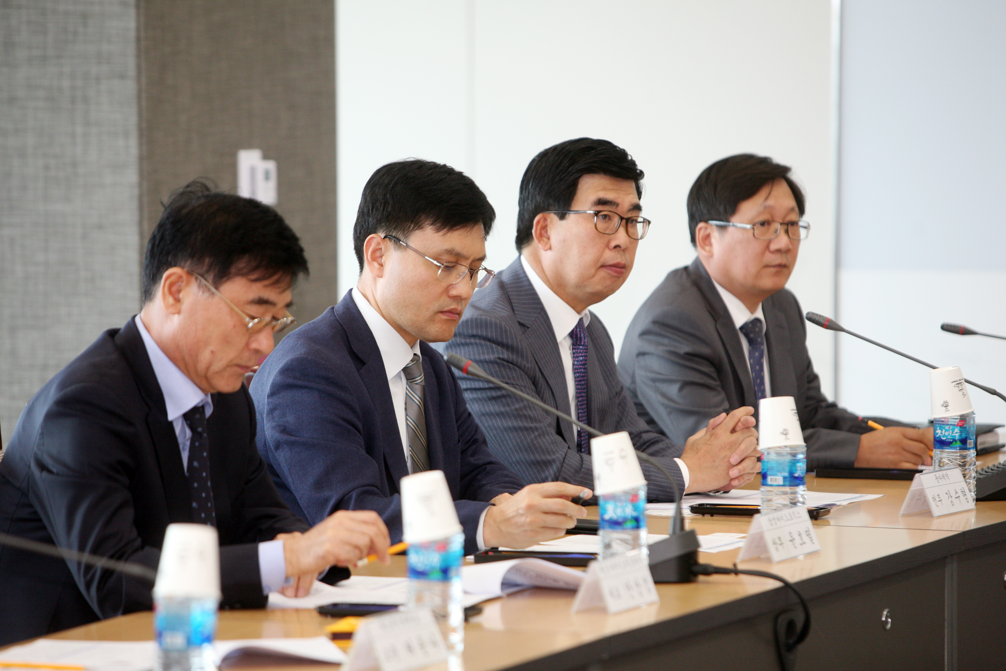 (130522)경제자유구역 서비스허브와 추진방안 간담회(02)