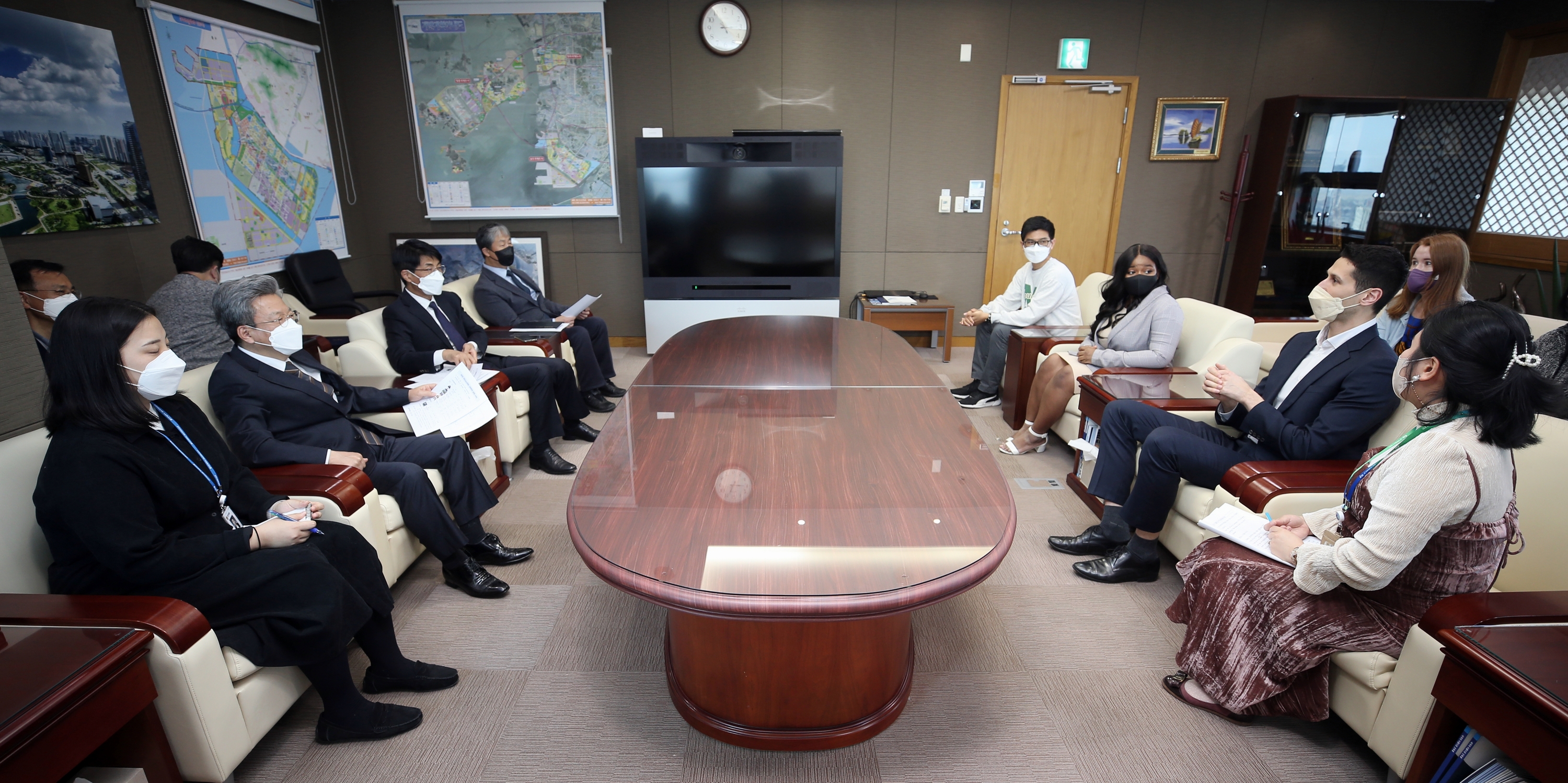 (220406)IFEZ 영상 크리에이터 임명(4259)-3000px