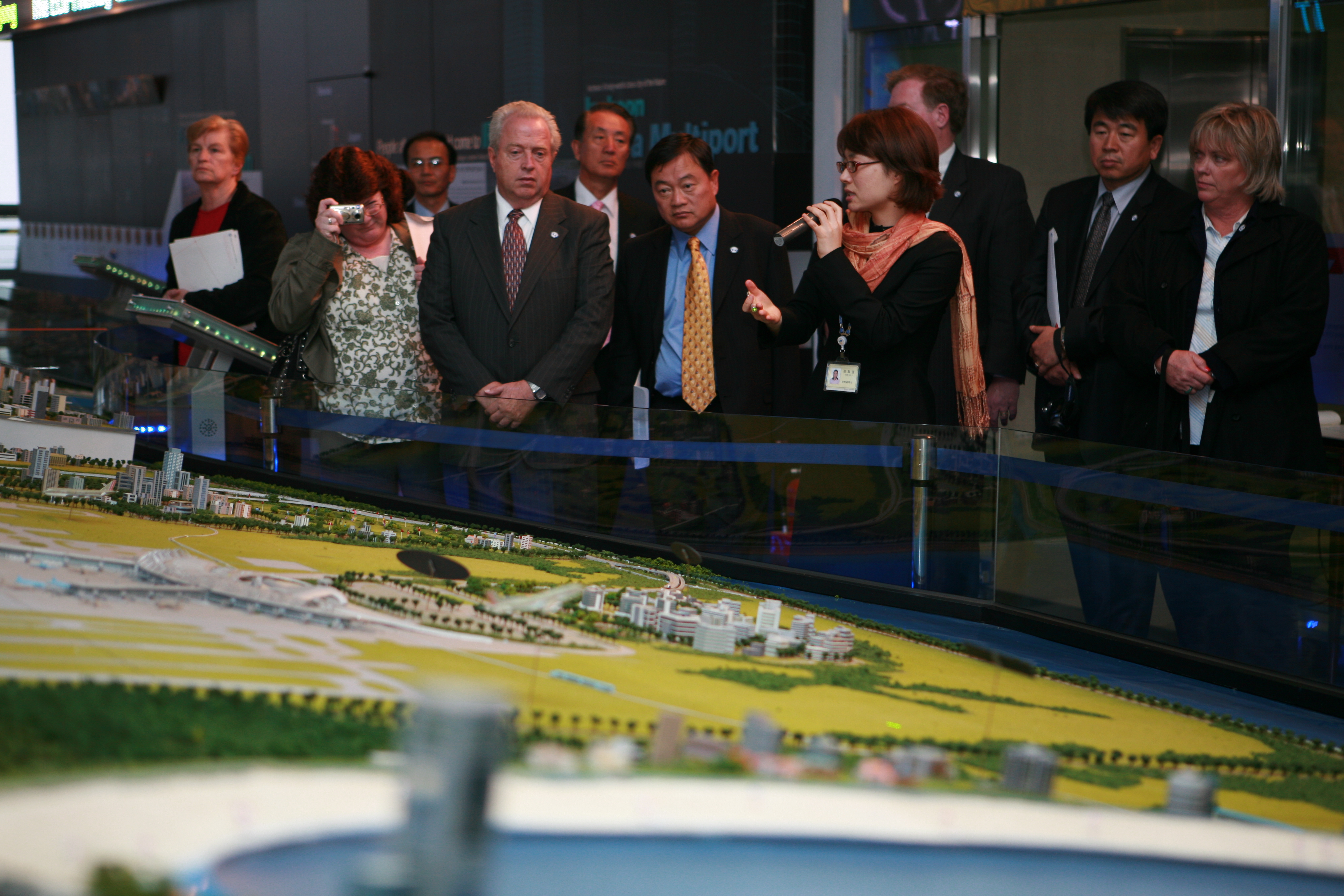 (070413)Garden Grove 시장 일행 IFEZ 방문(025560)-원본