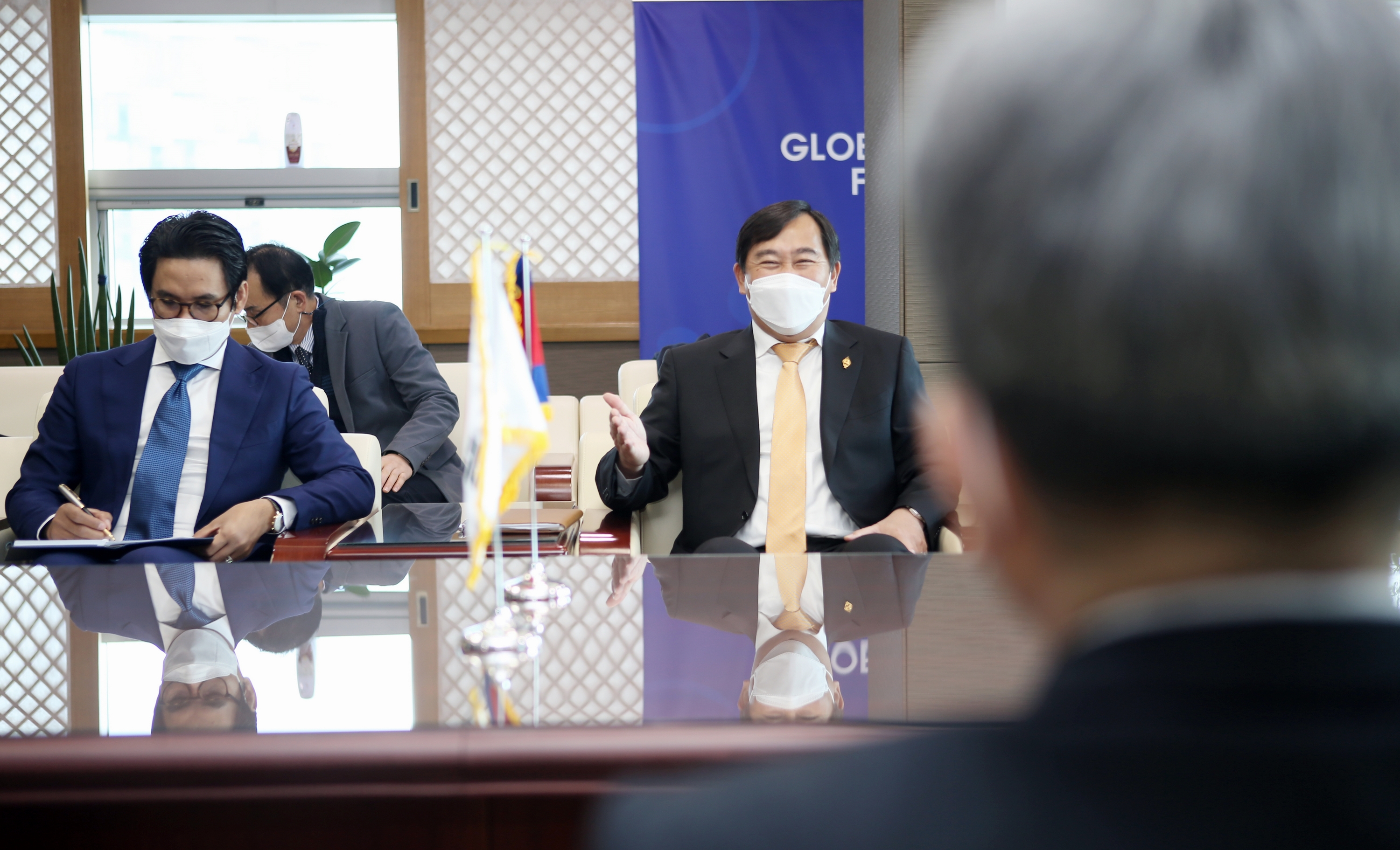 (220216)캄보디아 국회 외교위원장 일행 방문(0918)-4000px