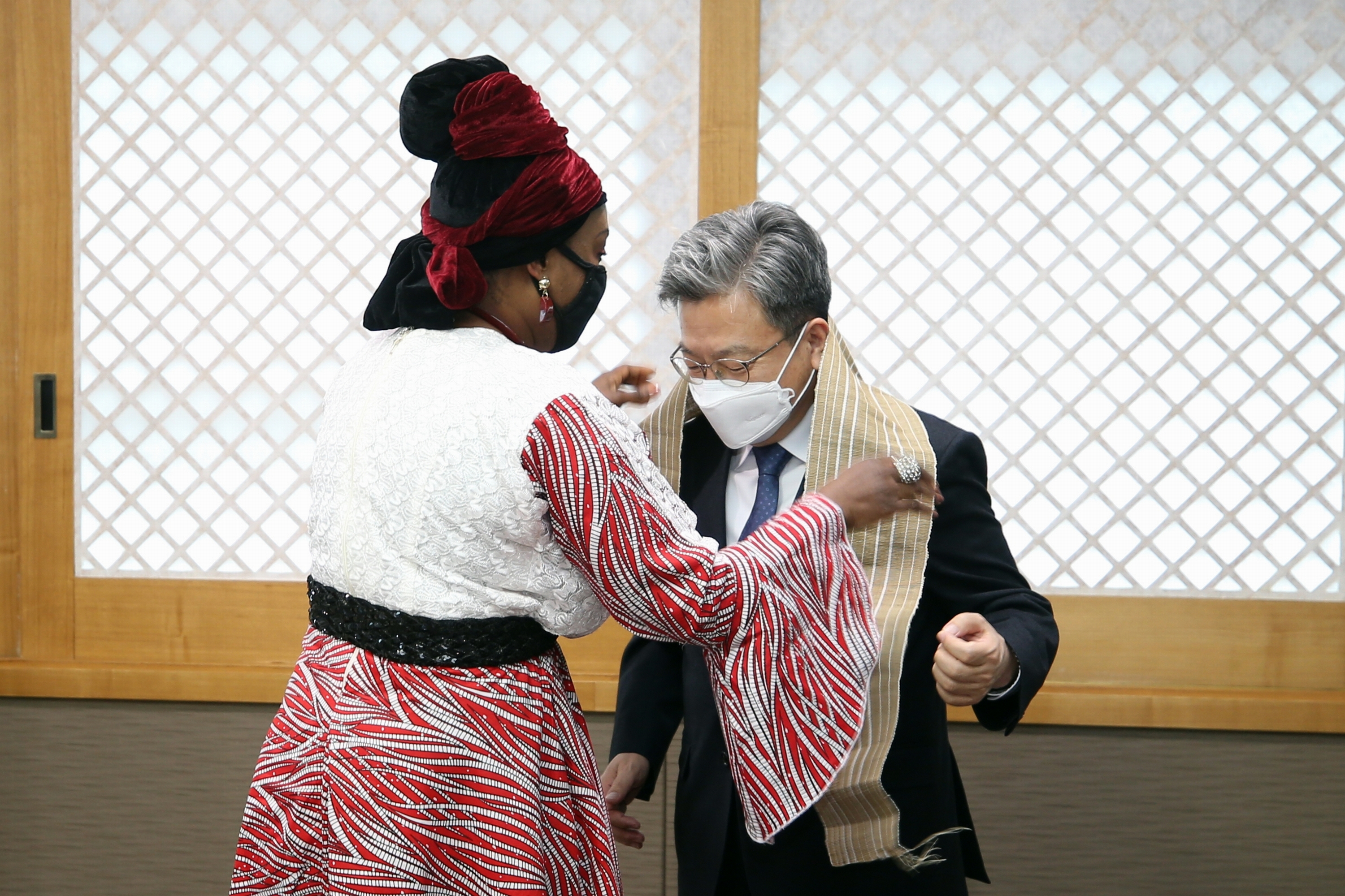 (201210)EPBWN 감사패 전달(9252)-3000px