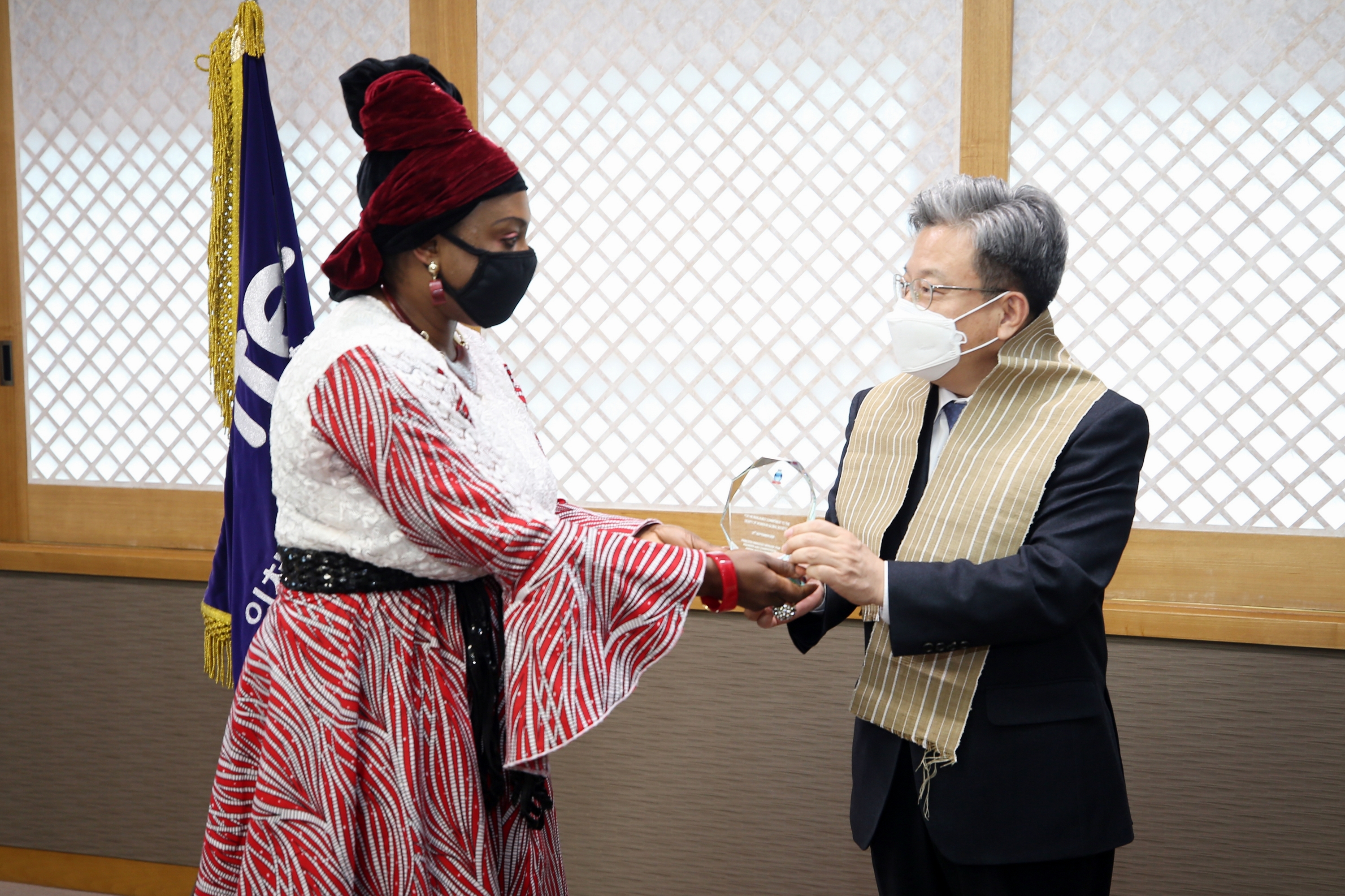 (201210)EPBWN 감사패 전달(9253)-3000px