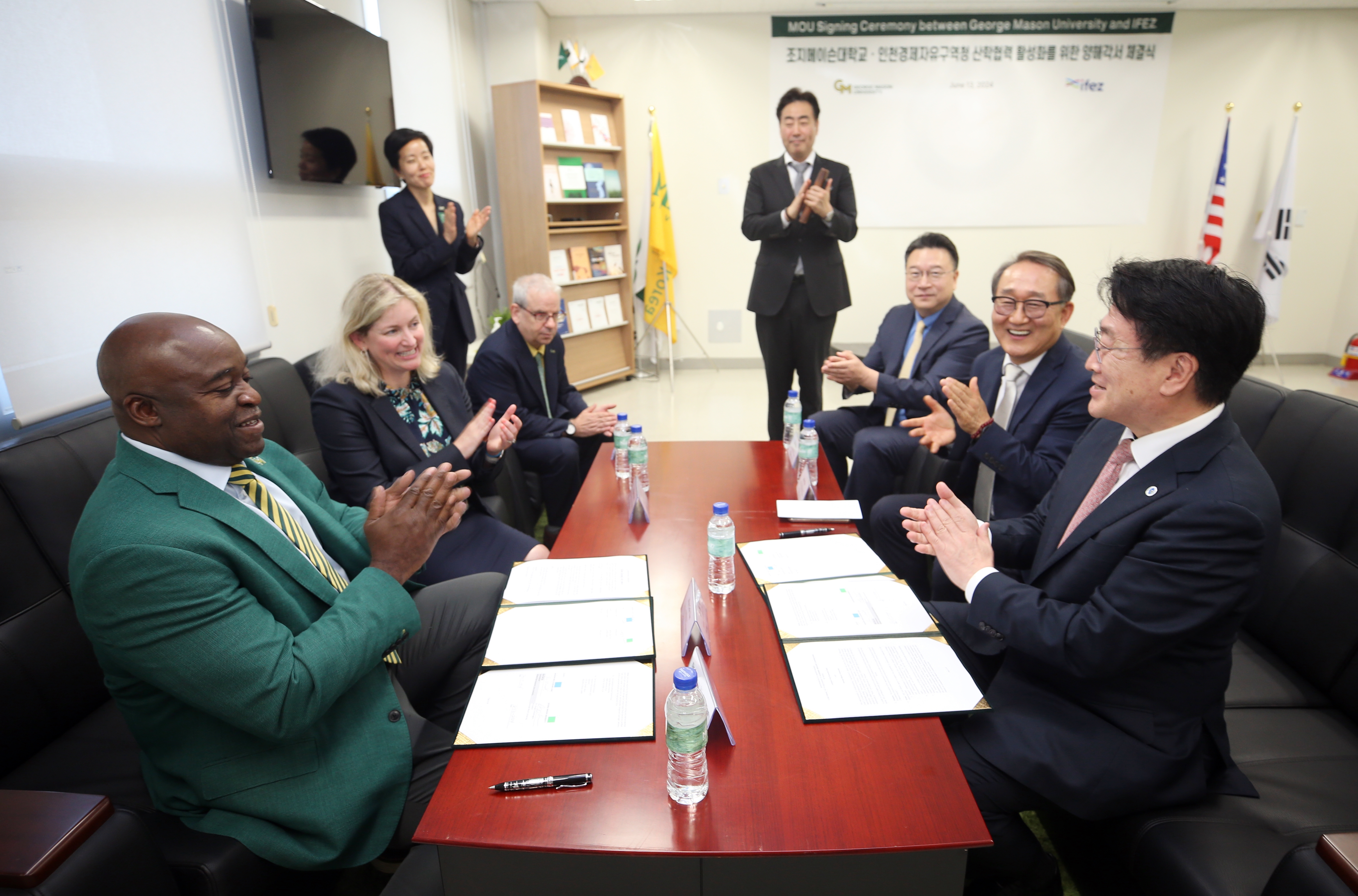 (240613)조지메이슨대학교 산학협력 활성화 MOU체결(1649)-원본