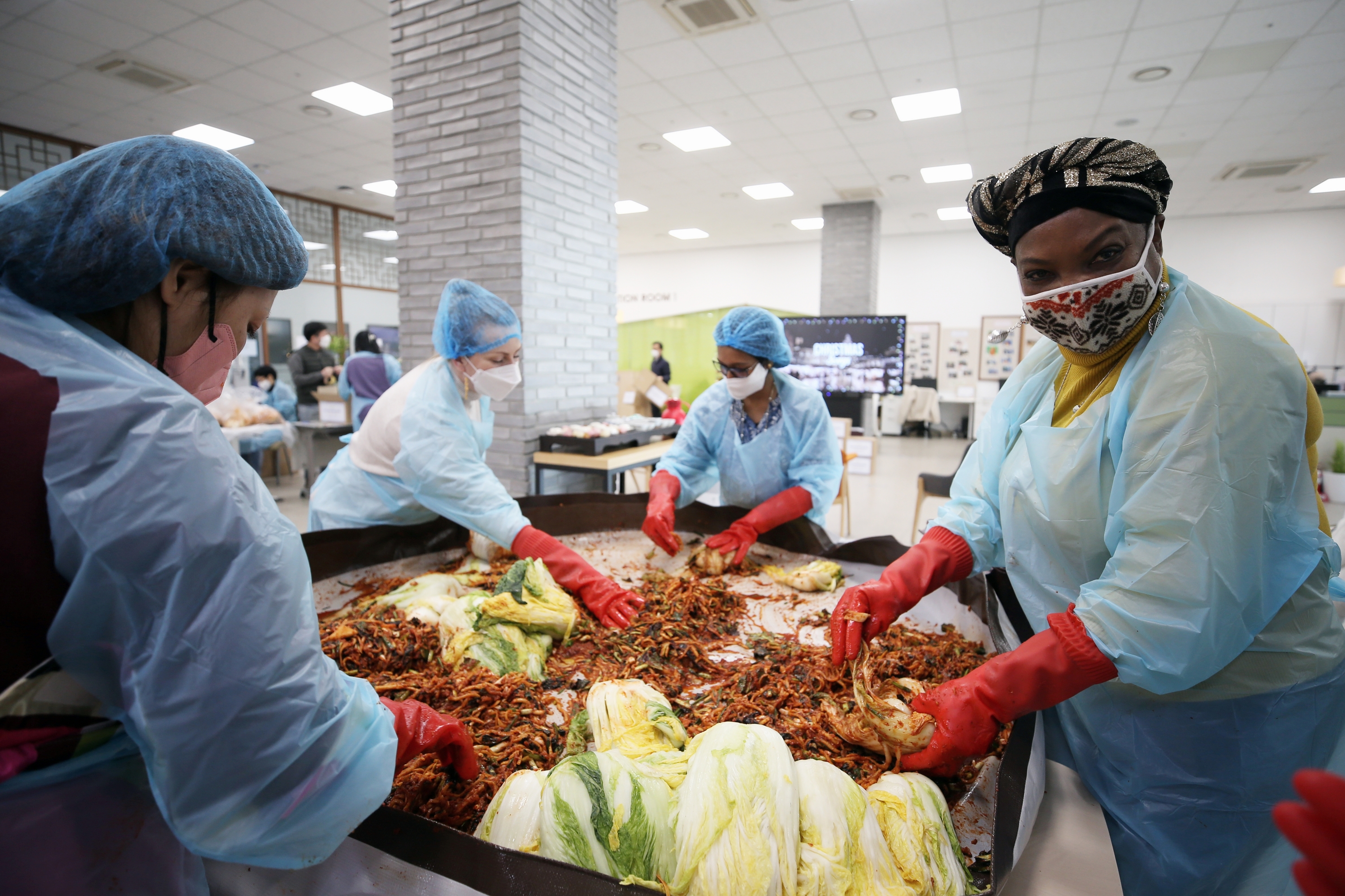 (211217)IFEZ 외국인 김장 나눔(6701)-3000px