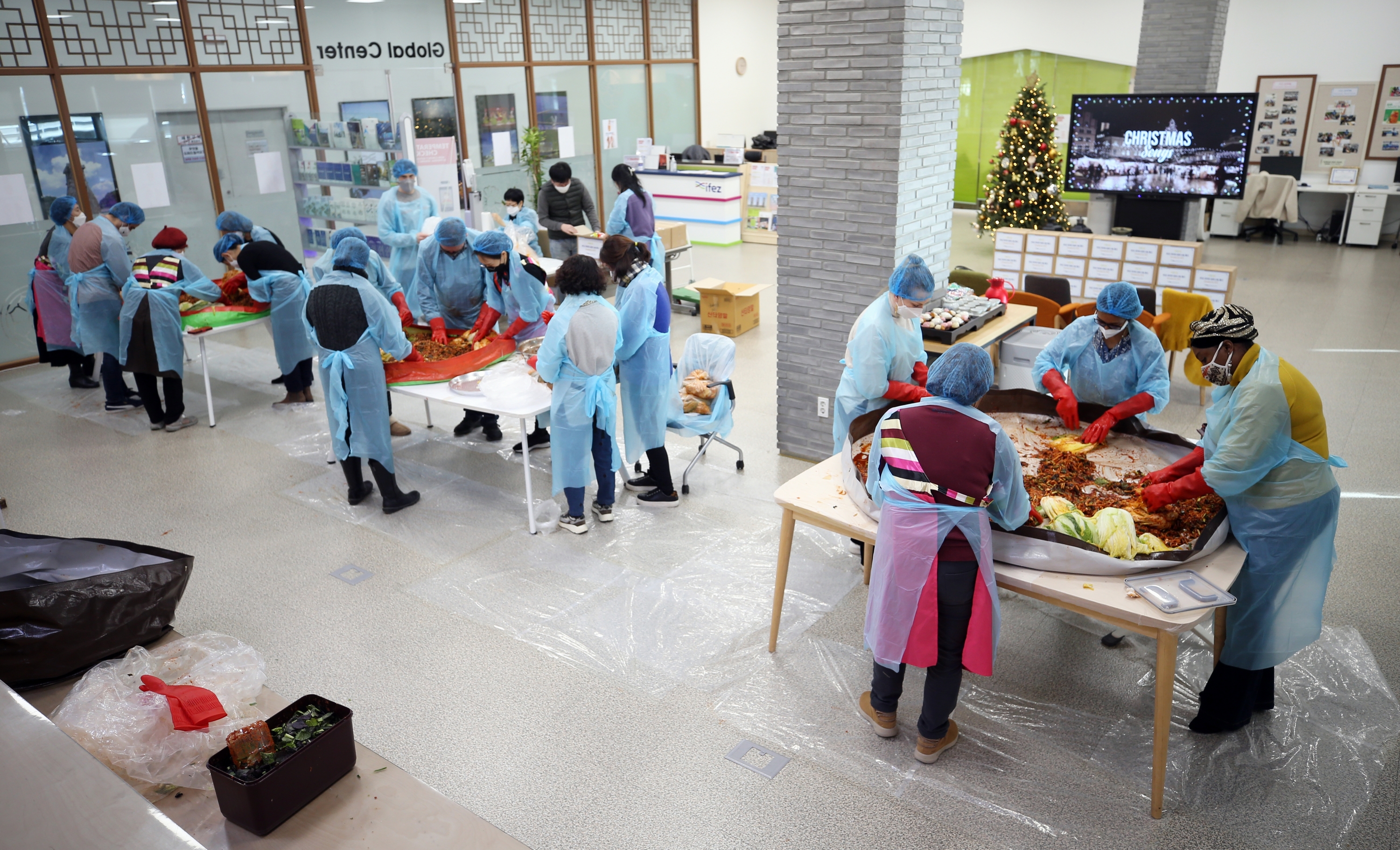 (211217)IFEZ 외국인 김장 나눔(6704)-3000px