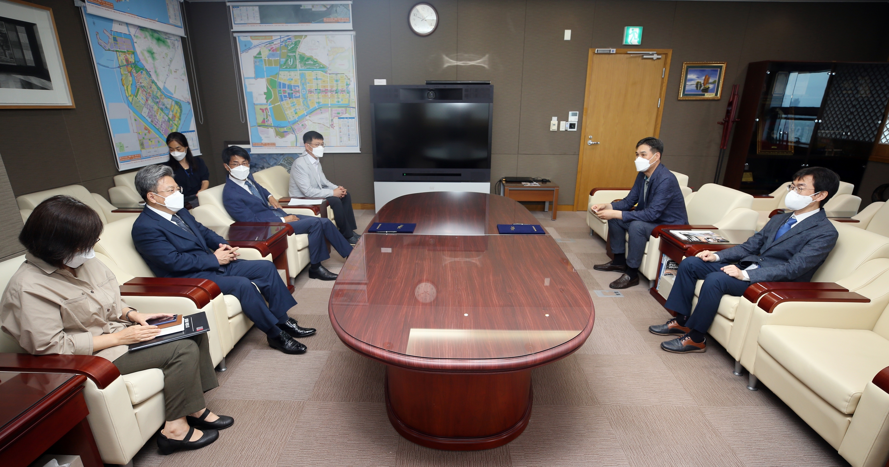 (210824)DNA 백신 연구개발 투자 계약 체결(9229)-3000px