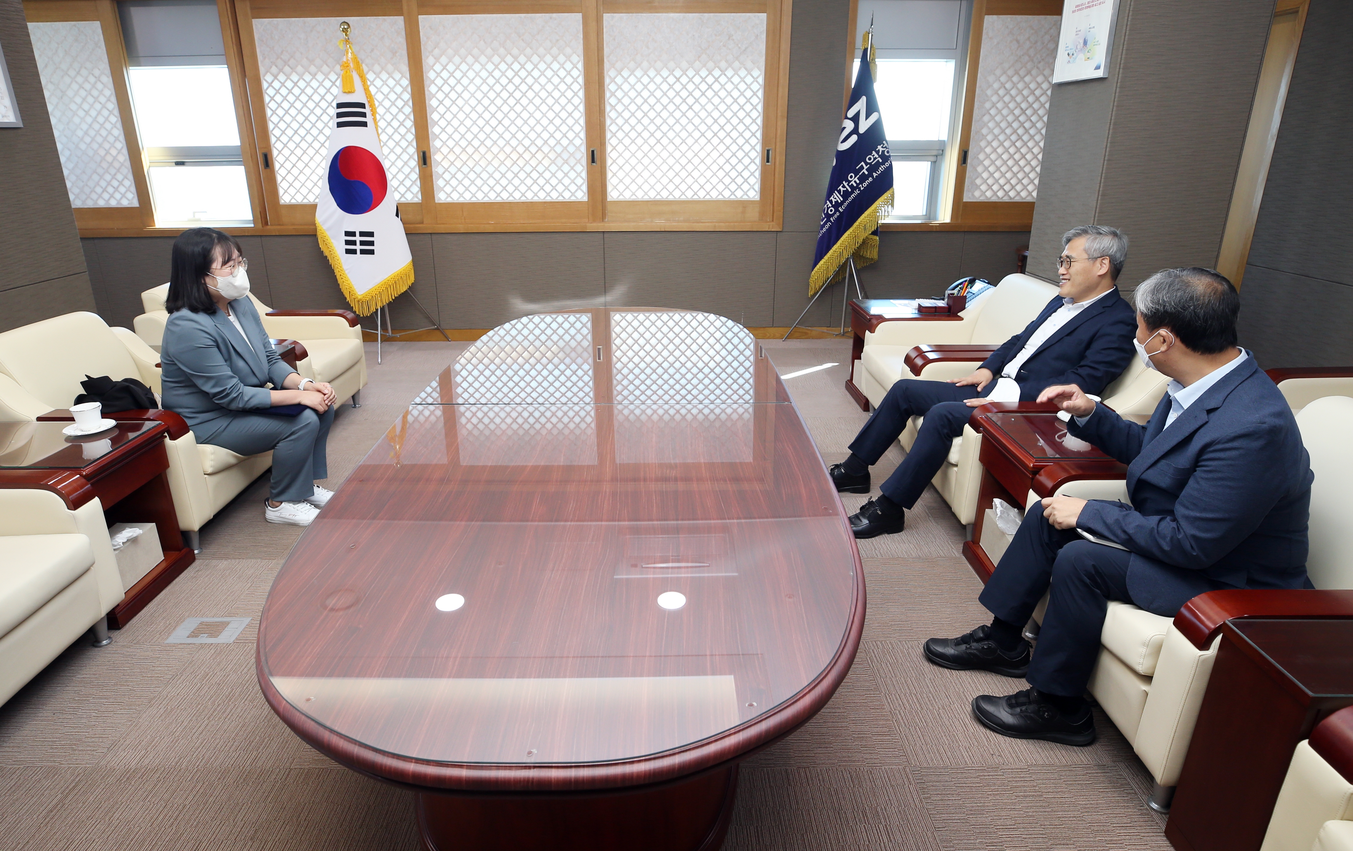 (221019)외국인 법률상담 위원 위촉(5039)-원본