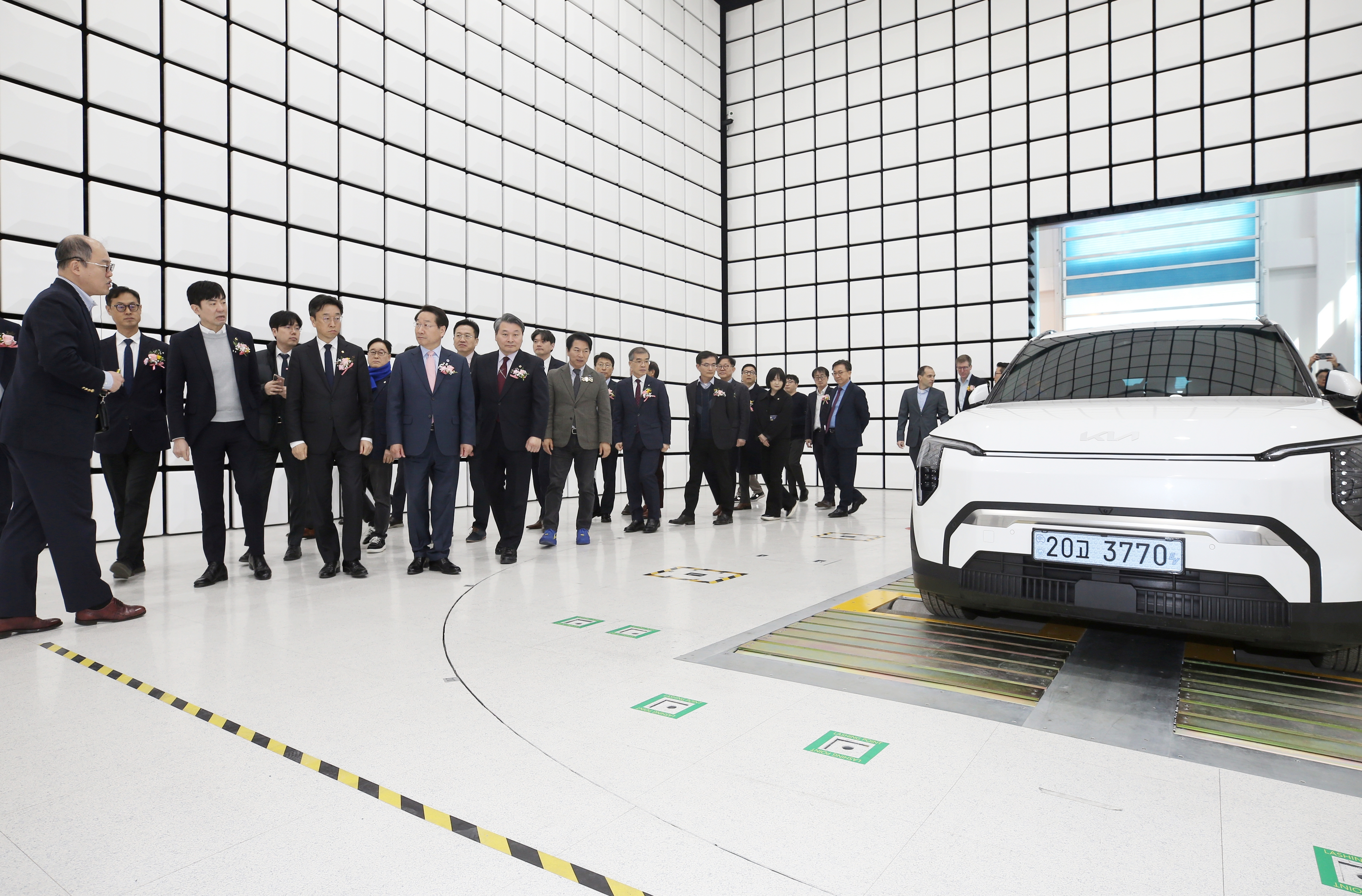 (260319)커넥티드카 소재부품 인증평가센터 개소(0020)-원본