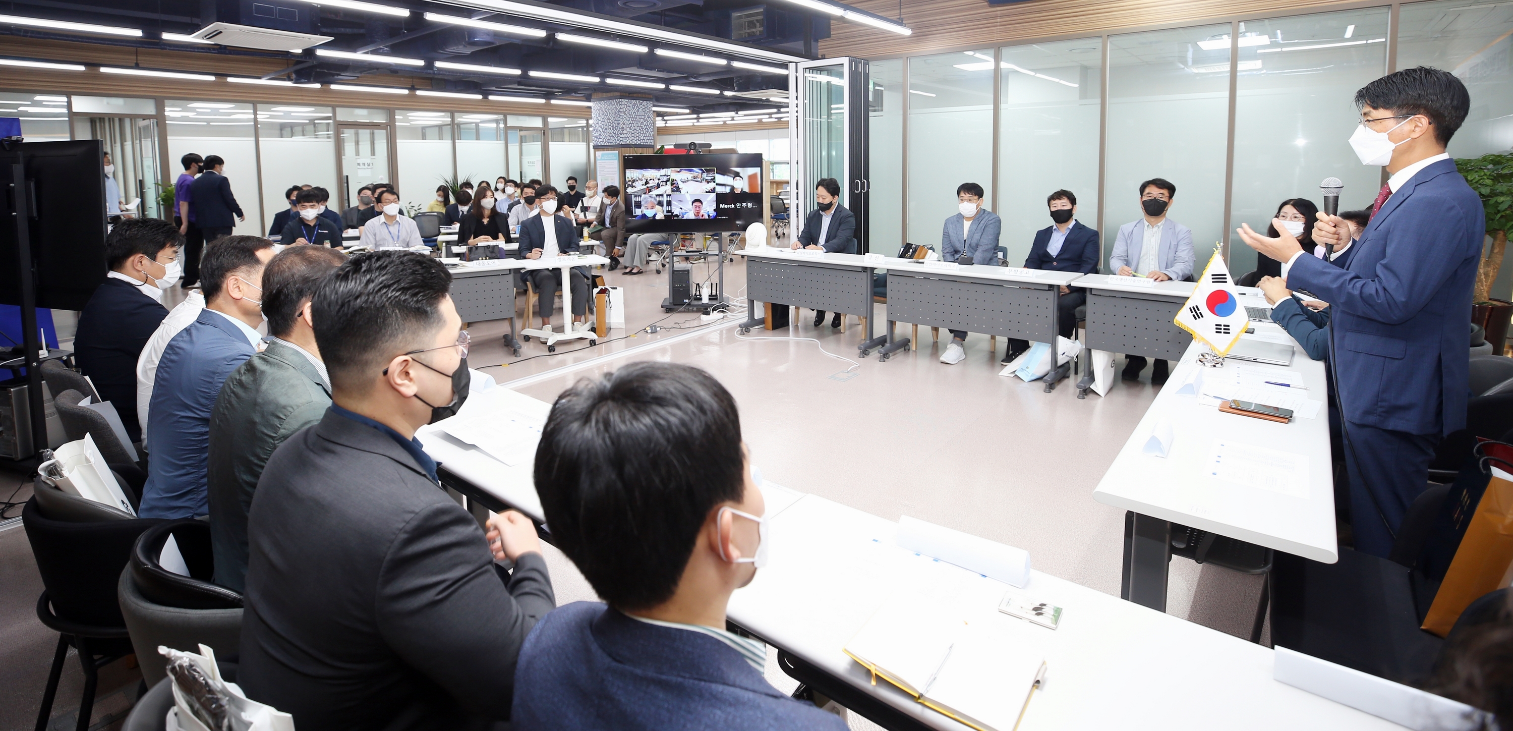 (220707)IFEZ 혁신성장 플랫폼(1671)-3000px