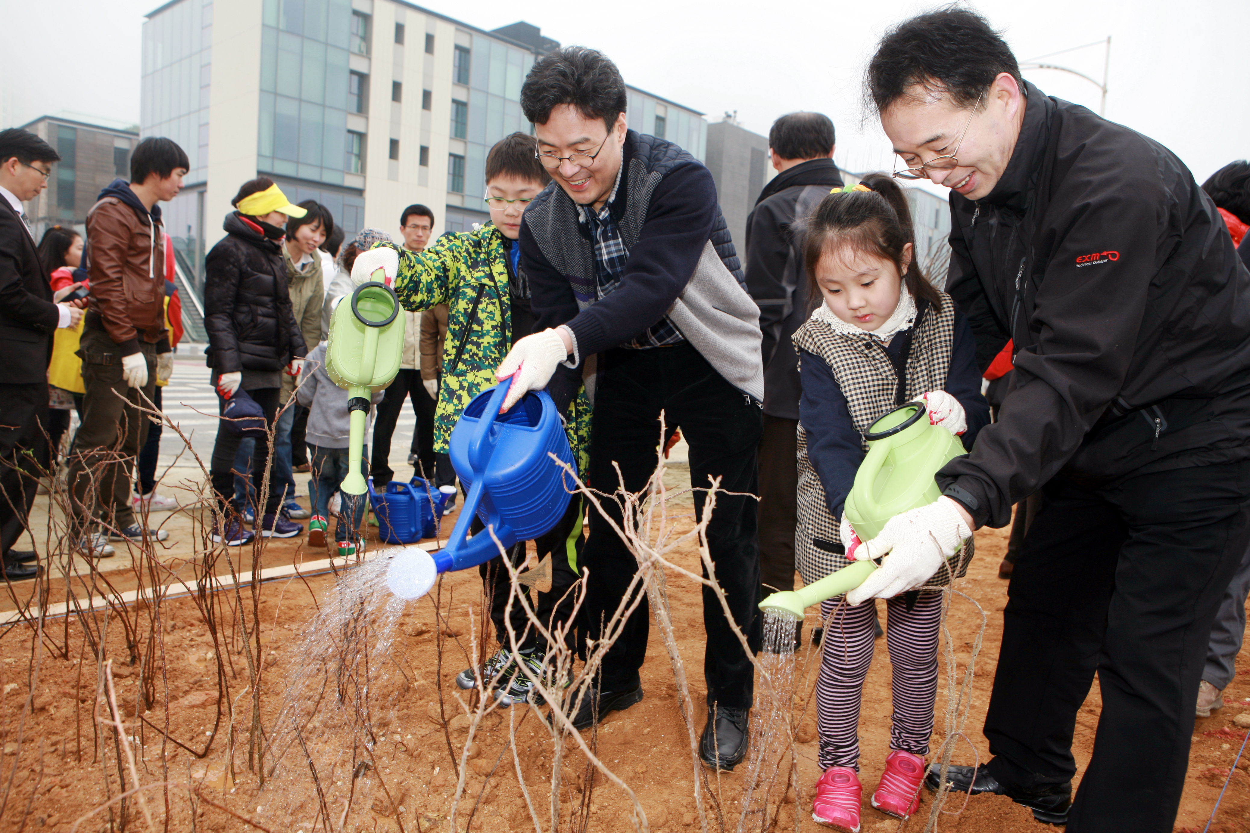 (110409)송도국제도시 꽃길 가꾸기 행사(146158)-원본
