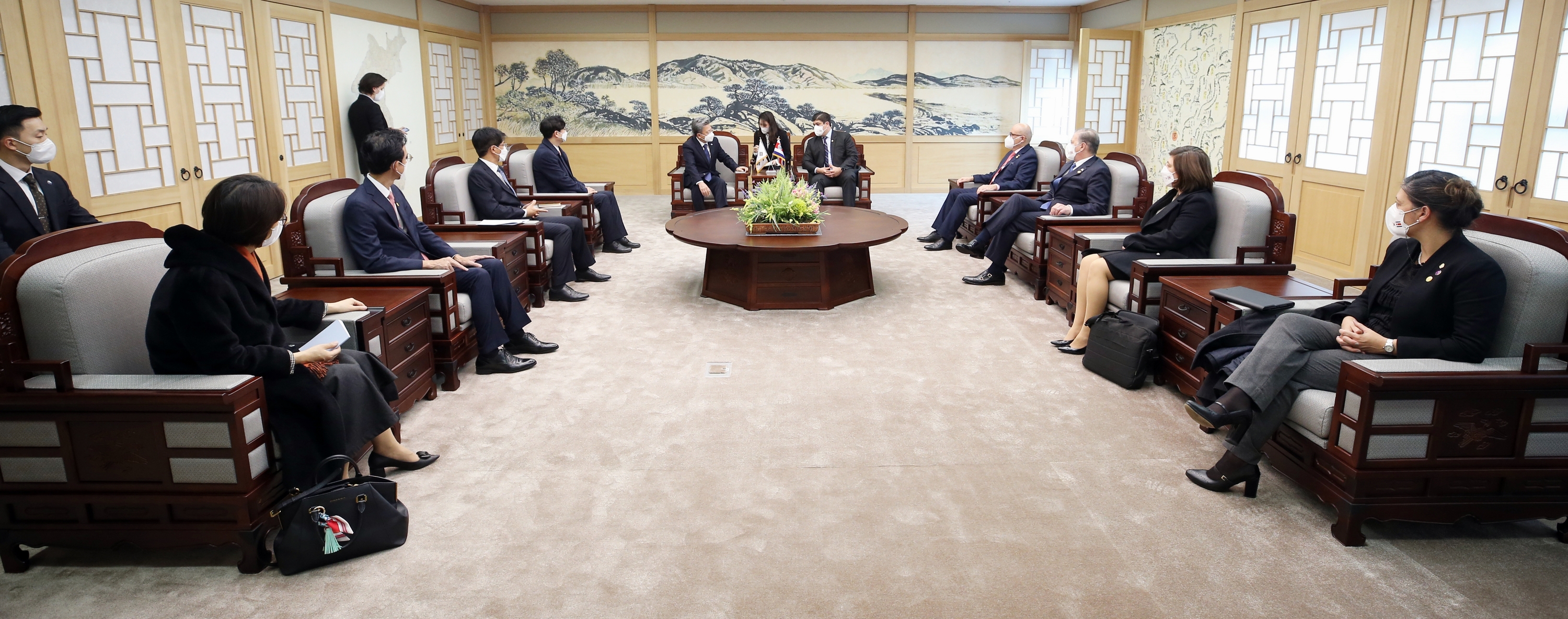 (211124)코스타리카 대통령 IFEZ 방문(3975)-3000px