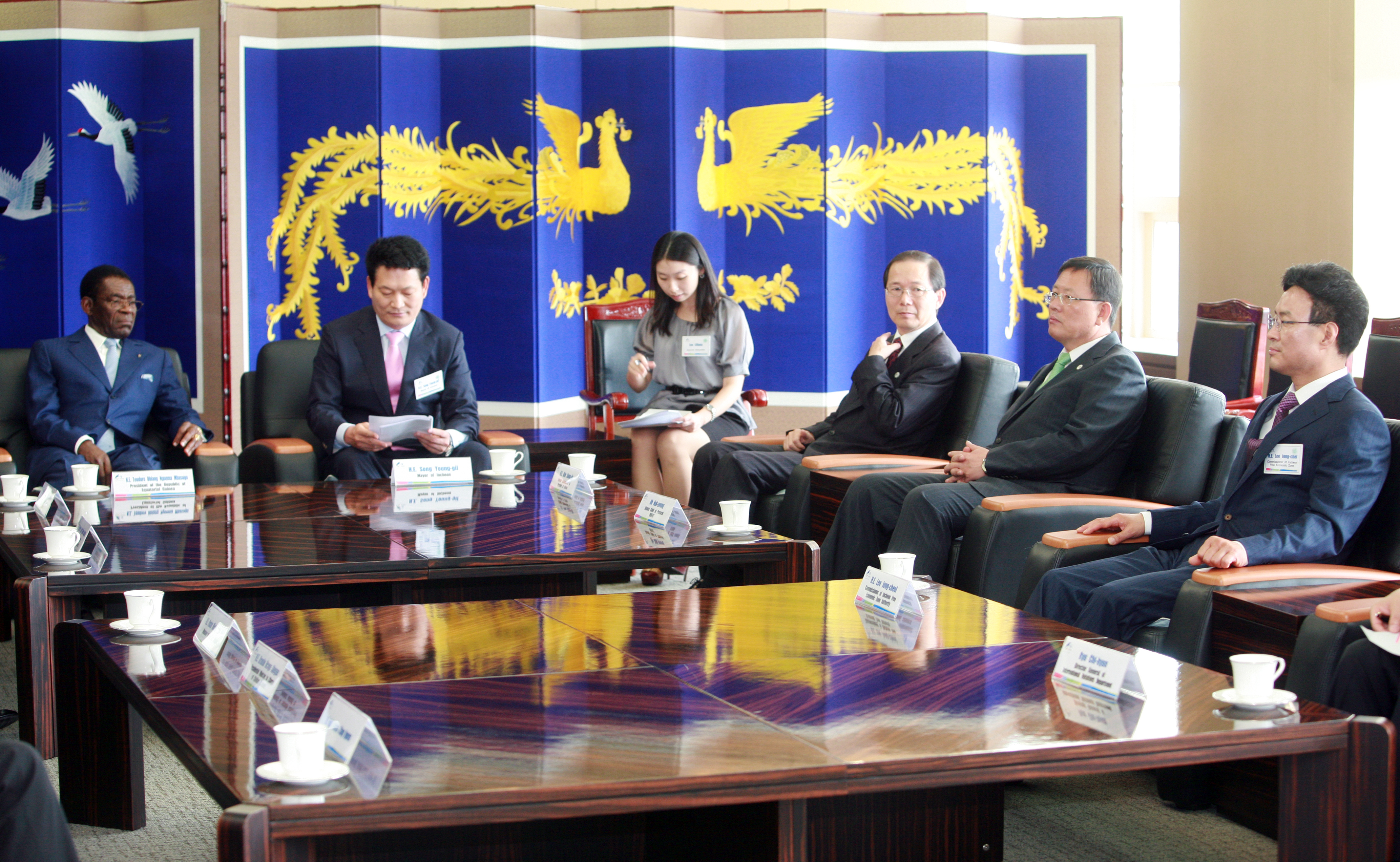 (100813)적도 기니 대통령 일행 방문(082602)-원본