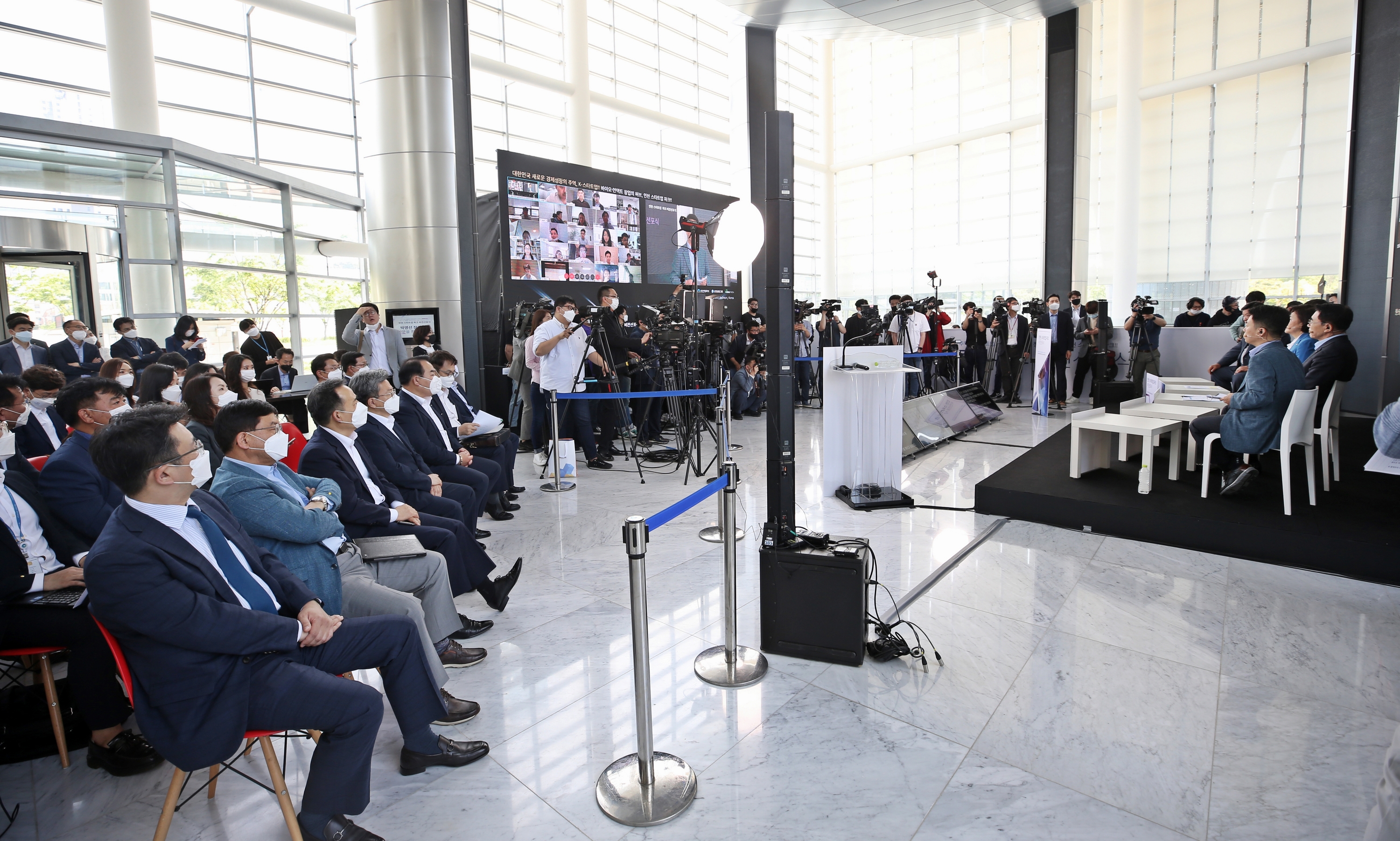 (200527)스타트업 파크 비전선포 및 상호협력 협약 체결(0024)-3000px