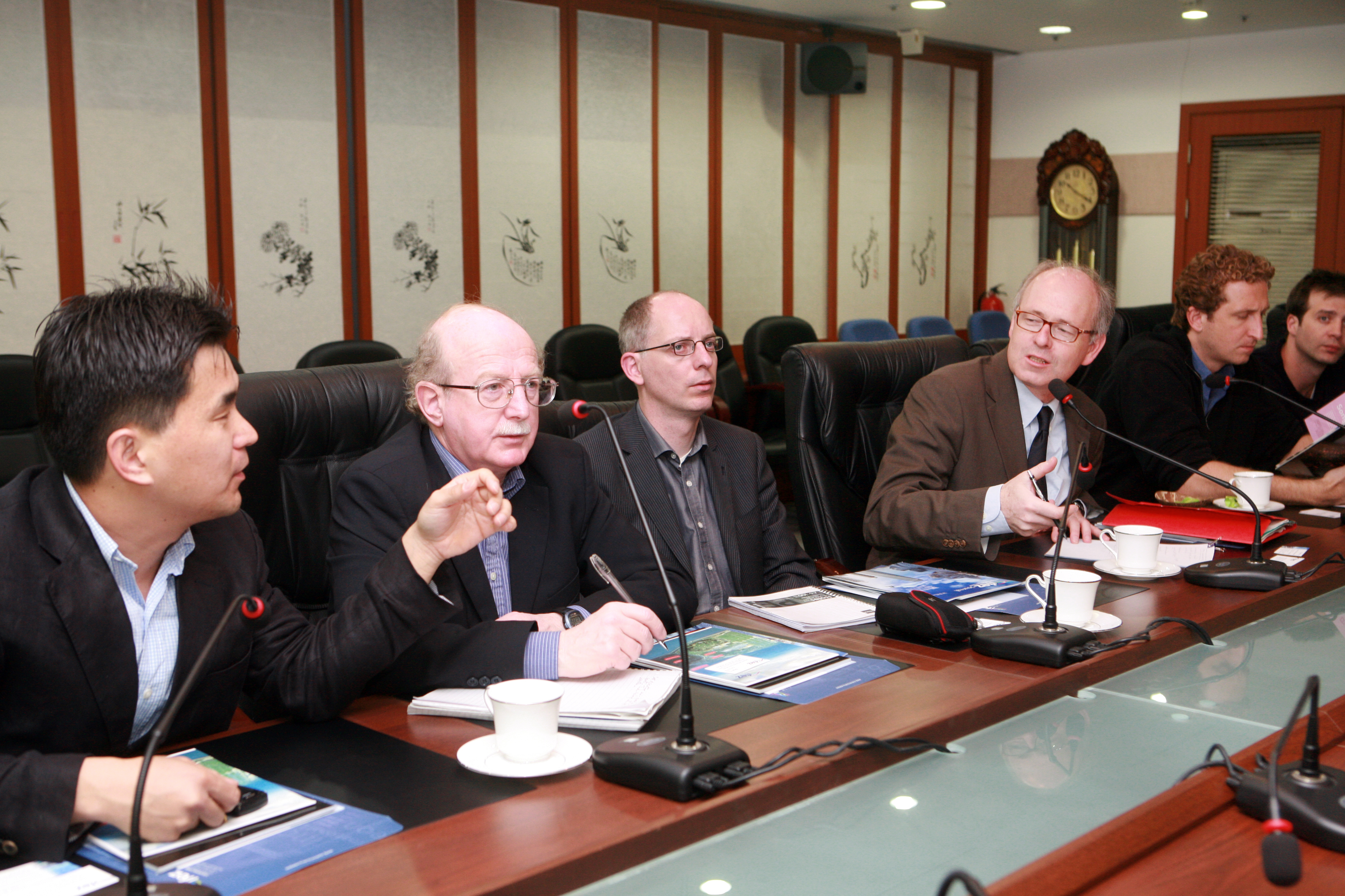 (100330)알제리 개발은행 총재 일행 방문(081076)-원본