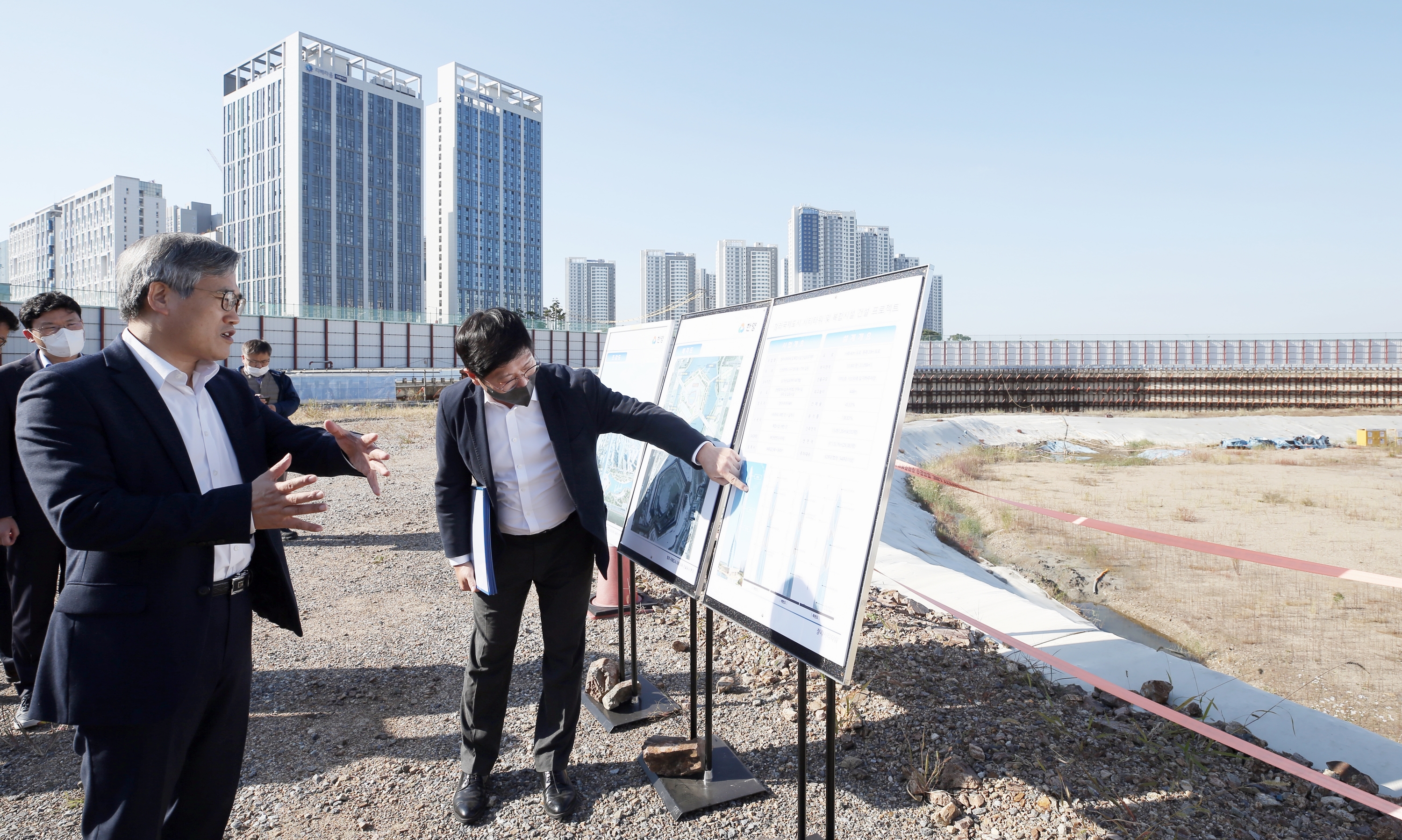 (221011)현장방문-현안회의-설명회(1518)-3000px