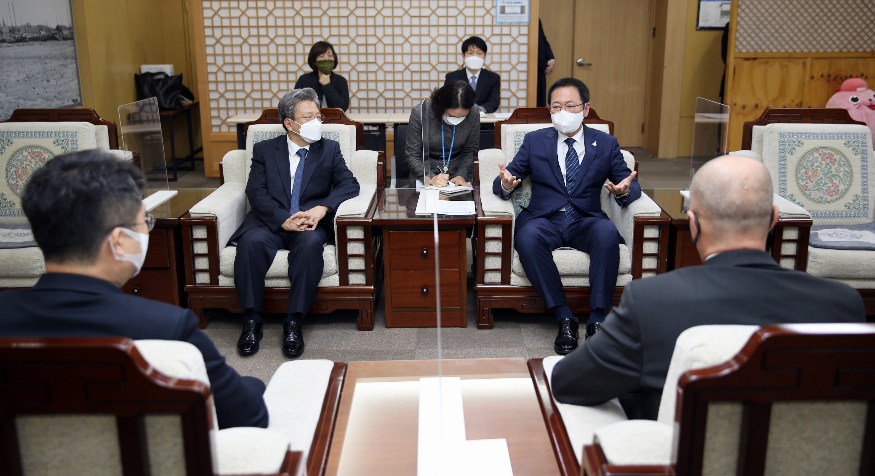 (211215)BMW 연구소 건립 MOU체결(6573)-3000px